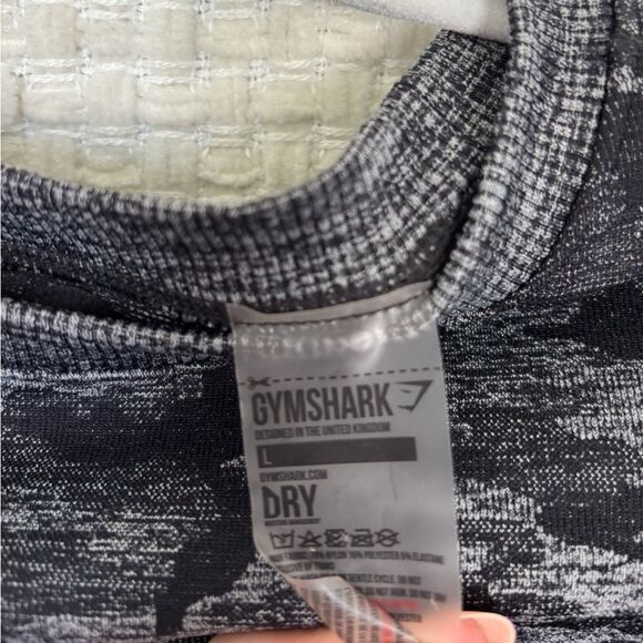 Adapt Seamless Camp Crop✨ - Picture 11 of 11